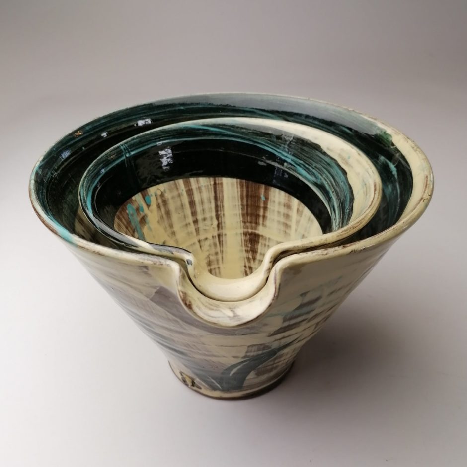 Ceramic stacked pouring bowls