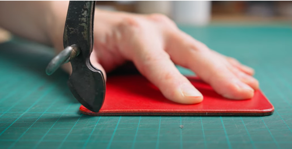 Make a leather coaster
