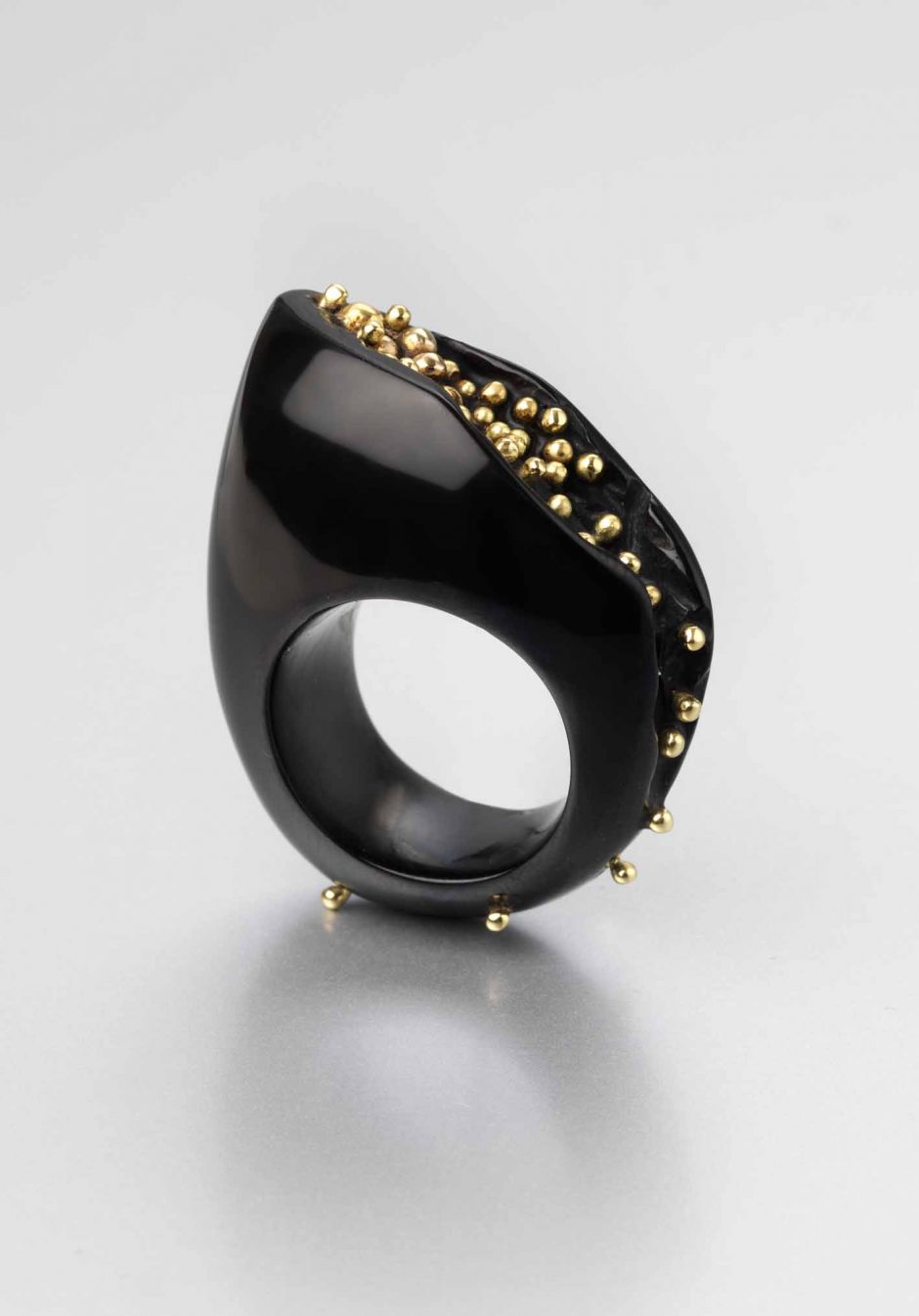 Jacqueline Cullen
2004 QEST Scholar - Whitby Jet Jewellery