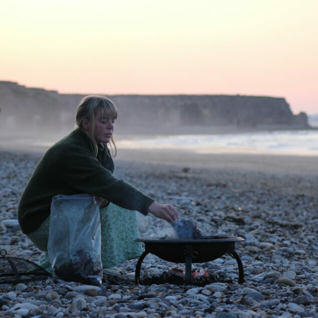 Lulu Harrison_making glass from local sands, seaweed and fish bones, June 2023 (2)